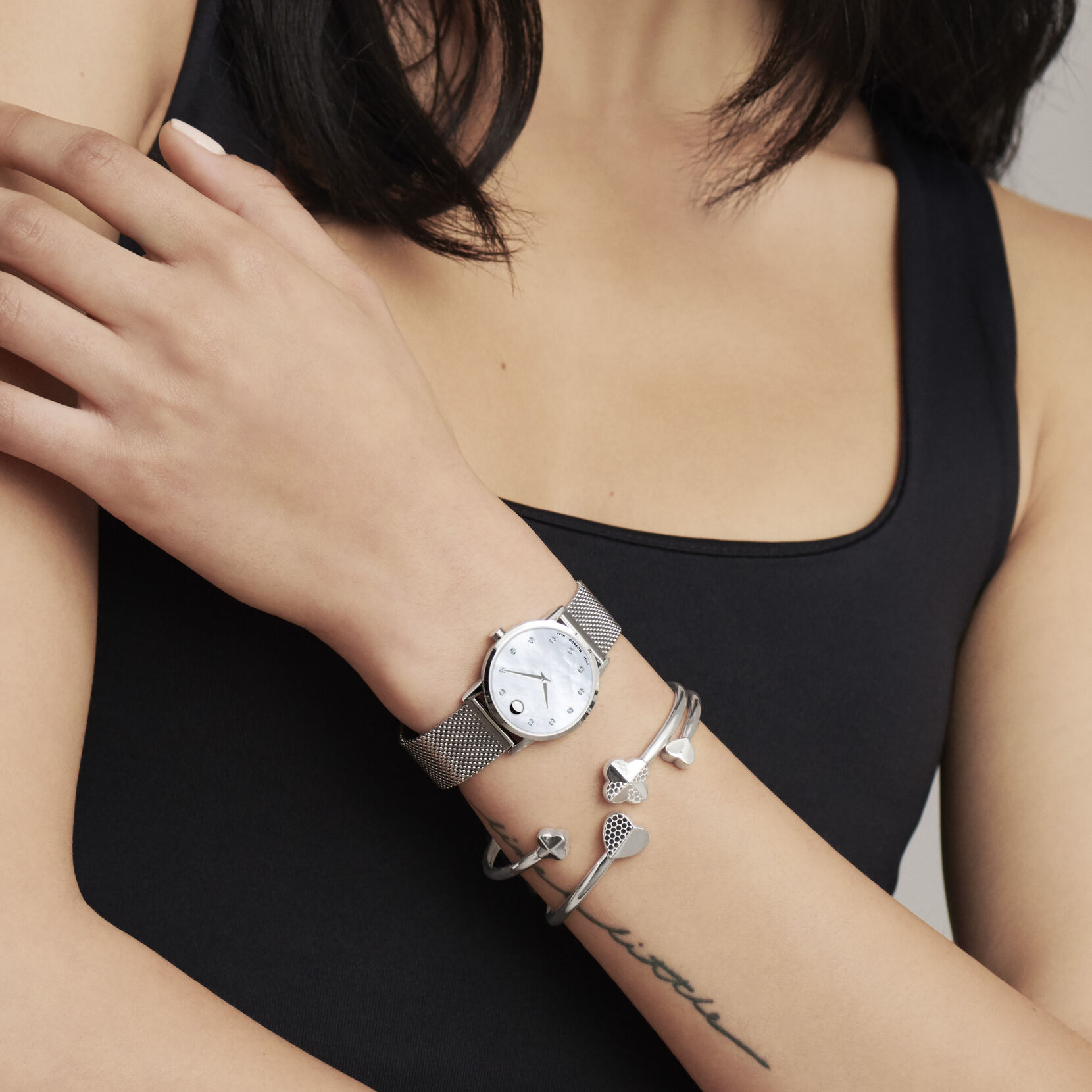 Flora Women's Bangle Bracelet