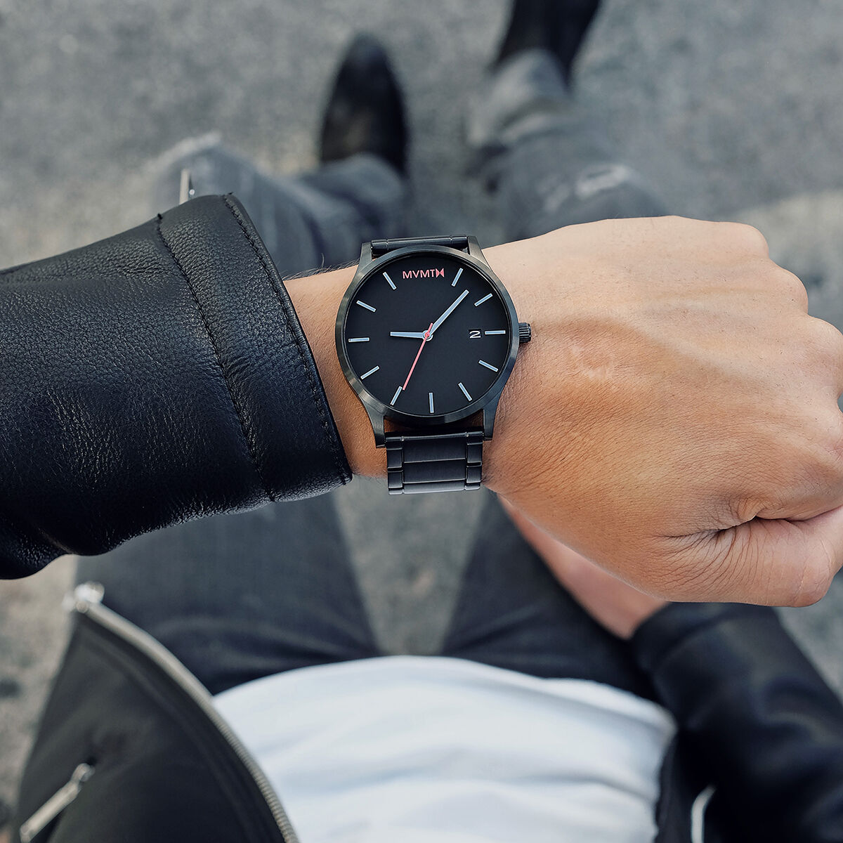 Mvmt black link store