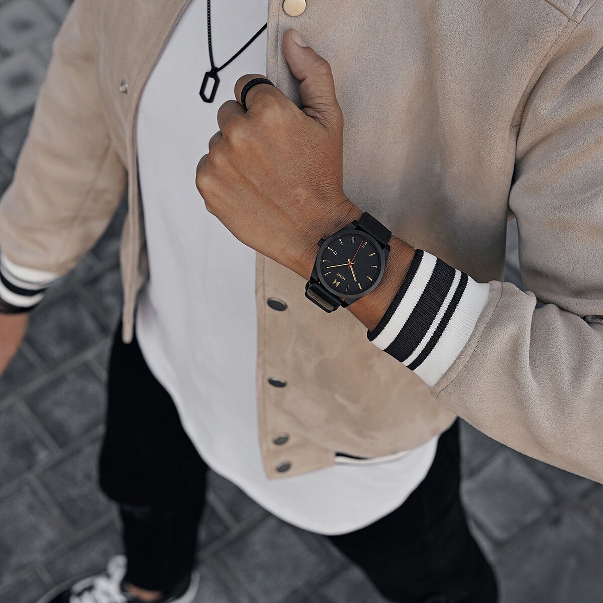 Mvmt chrono caviar clearance
