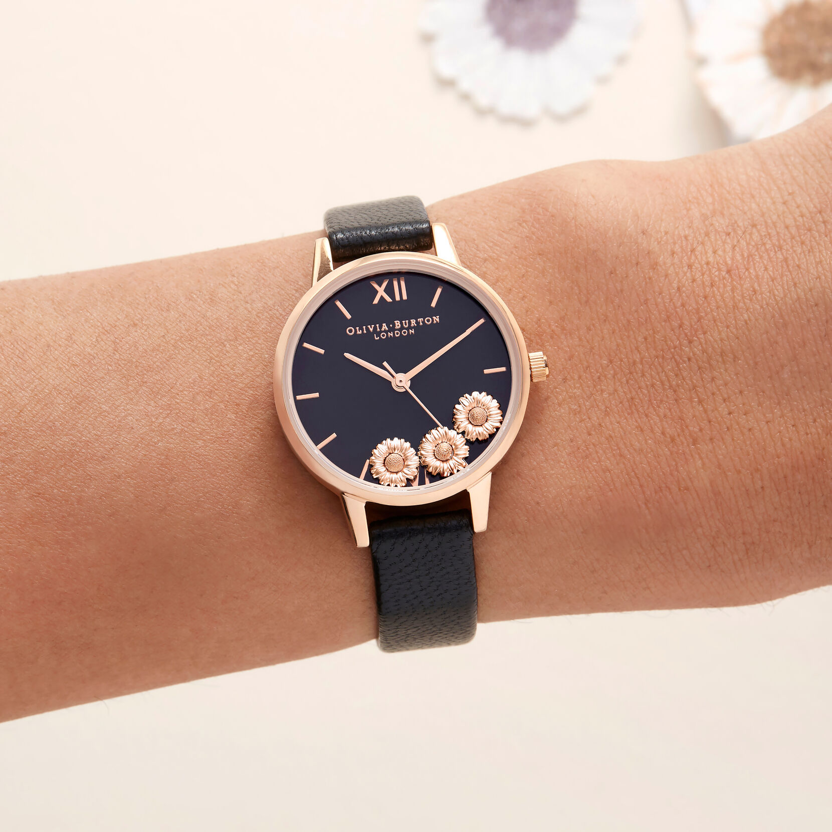 Dancing Daisy Women's  Watch, 30mm