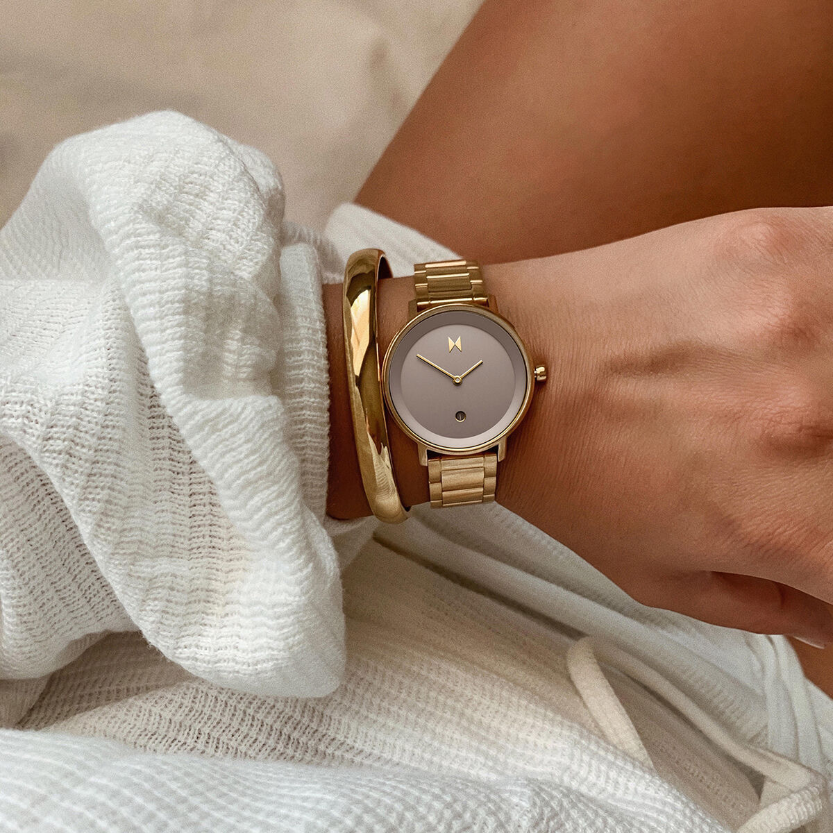 Champagne Gold Signature II Women s Watch Collection MVMT