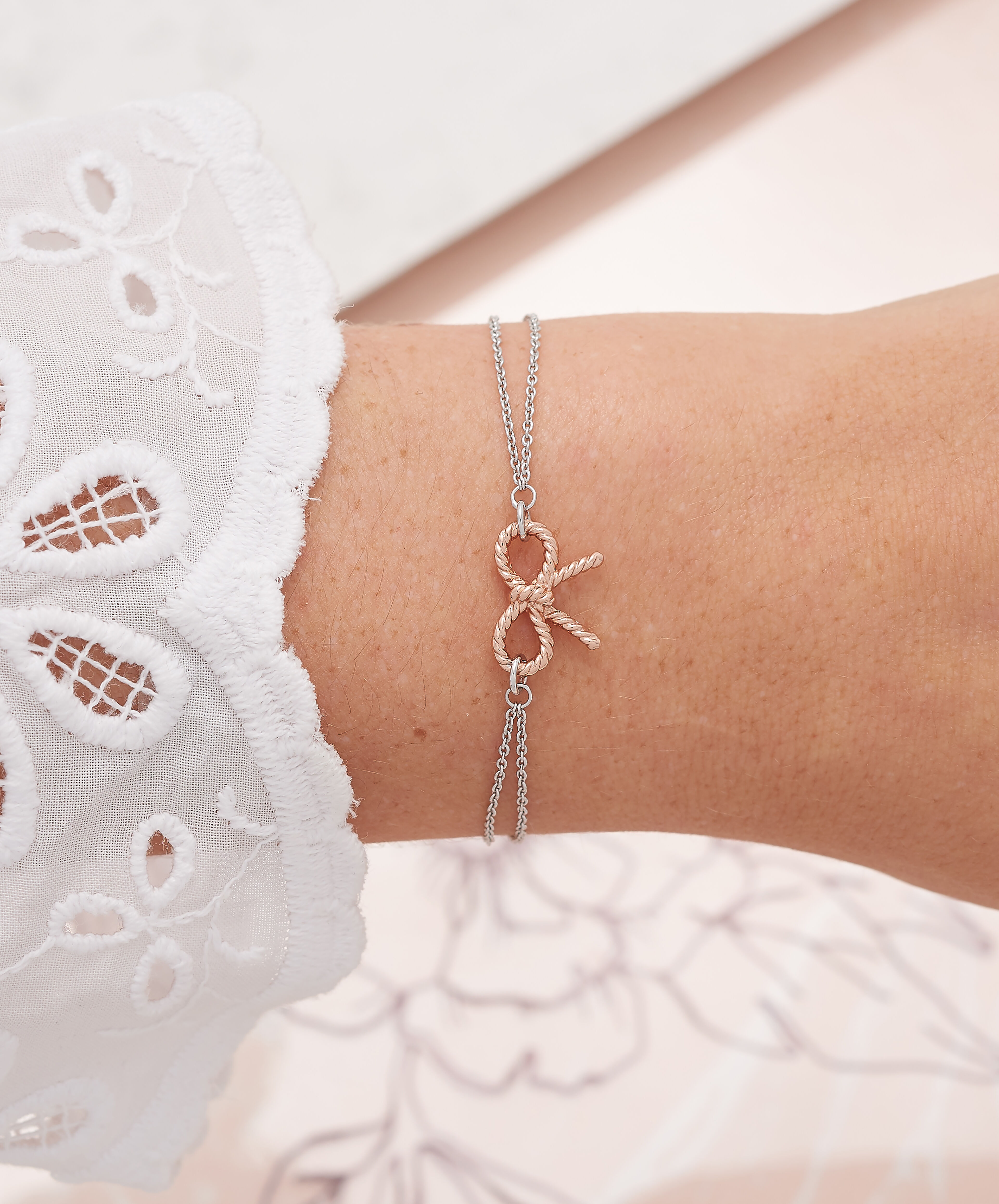 Olivia burton bow hot sale bracelet